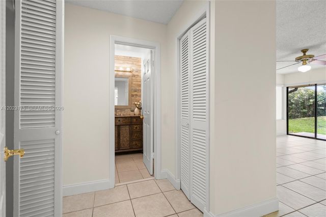 9367 SW 1st Street 808, Plantation, FL 33324