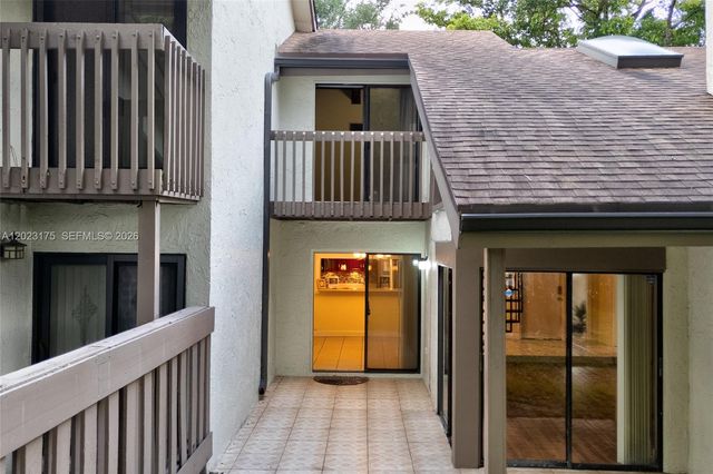 9367 SW 1st Street 808, Plantation, FL 33324