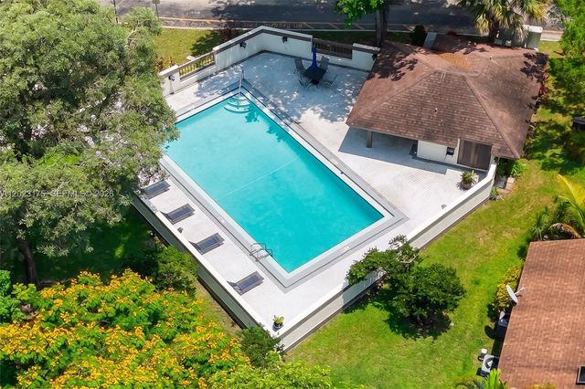 9367 SW 1st Street 808, Plantation, FL 33324
