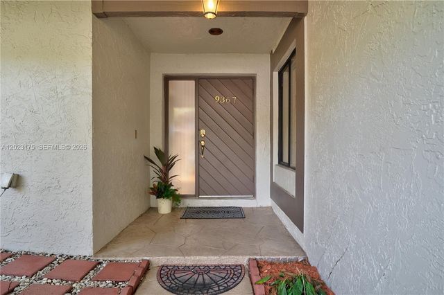 9367 SW 1st Street 808, Plantation, FL 33324