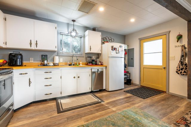 97799 Hanscam Lane, Brookings, OR 97415