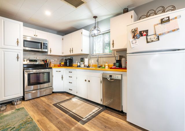 97799 Hanscam Lane, Brookings, OR 97415
