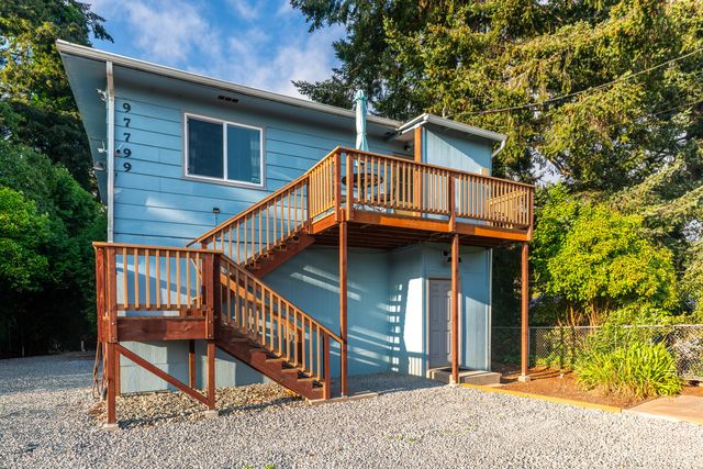 97799 Hanscam Lane, Brookings, OR 97415