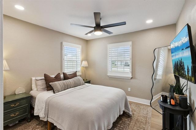 592 43RD AVENUE NE, St Petersburg, FL 33703