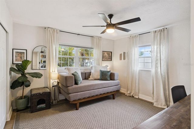 592 43RD AVENUE NE, St Petersburg, FL 33703