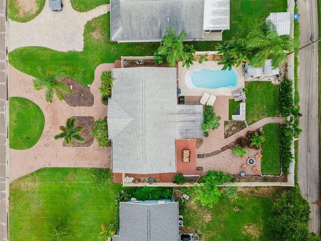 592 43RD AVENUE NE, St Petersburg, FL 33703