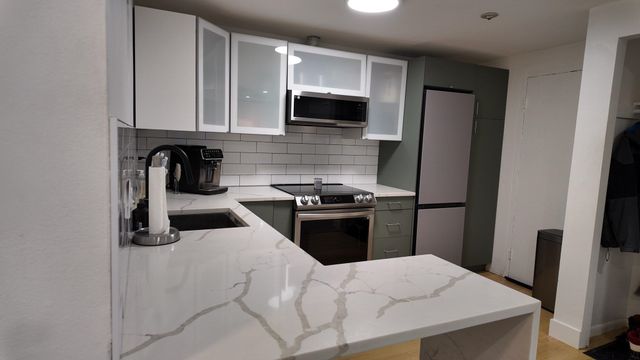 99 Cluff Crossing Rd Apt E9, Salem, NH 03079