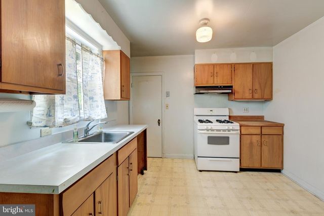8407 LIBERTY RD, Baltimore, MD 21244