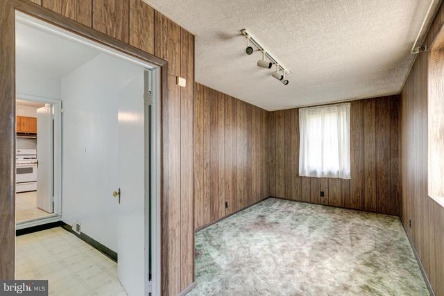 8407 LIBERTY RD, Baltimore, MD 21244