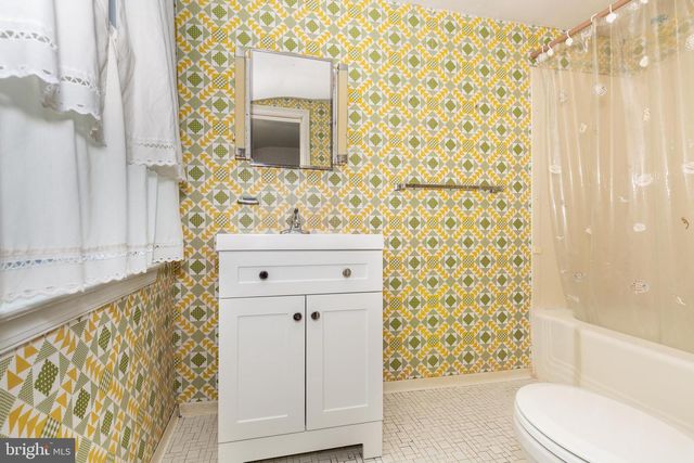 8407 LIBERTY RD, Baltimore, MD 21244