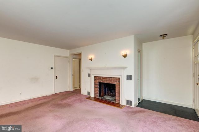 8407 LIBERTY RD, Baltimore, MD 21244