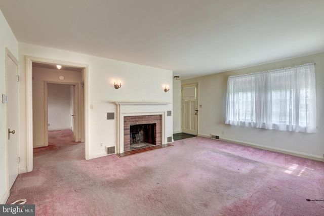 8407 LIBERTY RD, Baltimore, MD 21244
