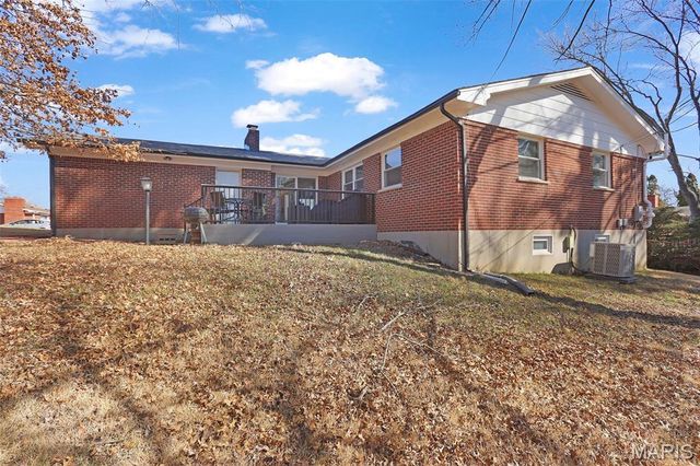 1233 Hudson Hills Drive, St Louis, MO 63135