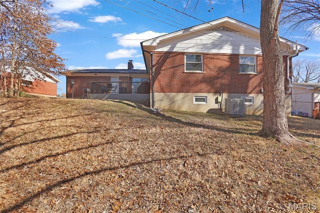 1233 Hudson Hills Drive, St Louis, MO 63135