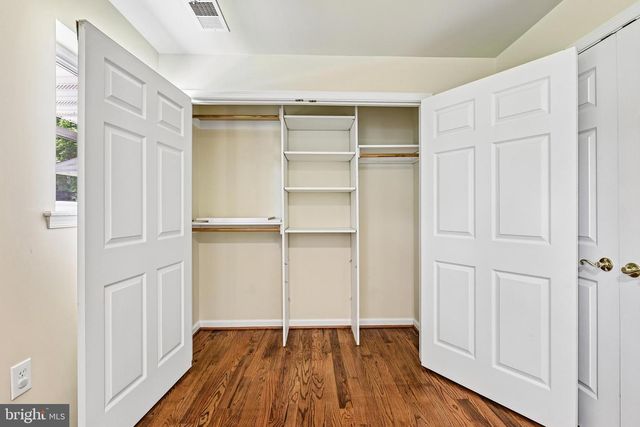 18328 SHARON RD, Triangle, VA 22172