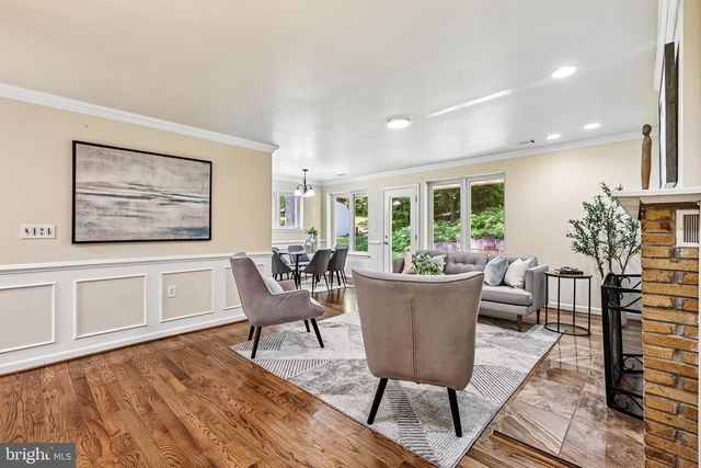 18328 SHARON RD, Triangle, VA 22172