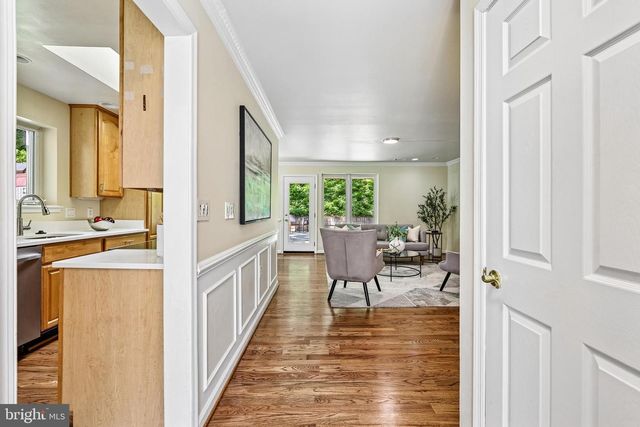 18328 SHARON RD, Triangle, VA 22172