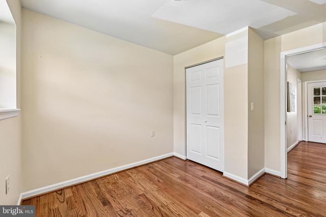 18328 SHARON RD, Triangle, VA 22172