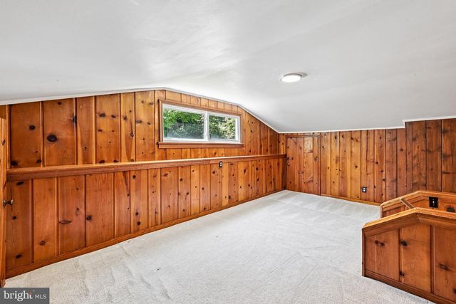 18328 SHARON RD, Triangle, VA 22172