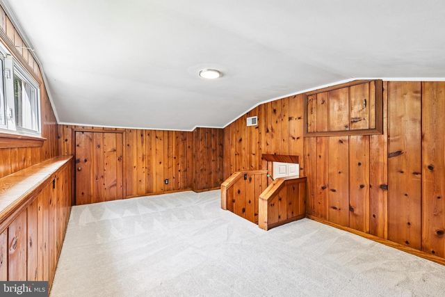 18328 SHARON RD, Triangle, VA 22172