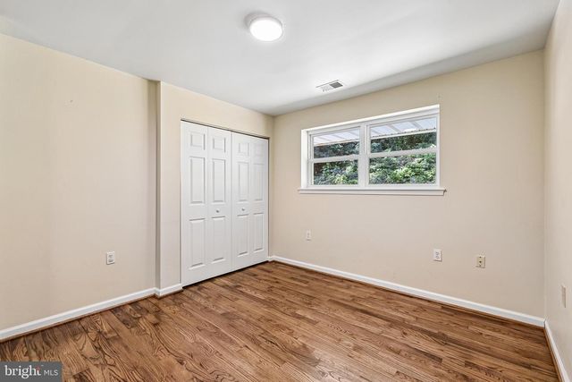 18328 SHARON RD, Triangle, VA 22172