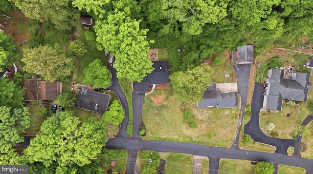 18328 SHARON RD, Triangle, VA 22172