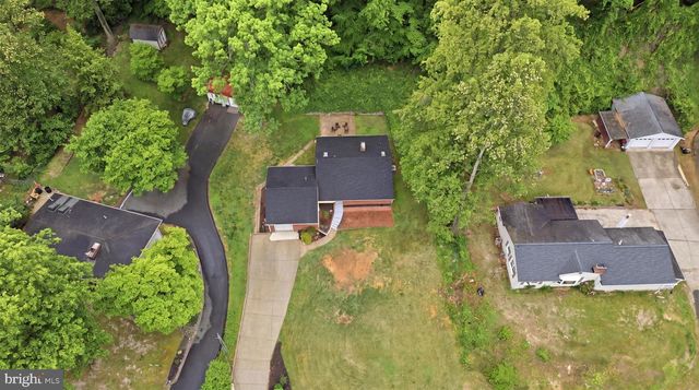 18328 SHARON RD, Triangle, VA 22172