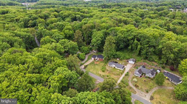 18328 SHARON RD, Triangle, VA 22172