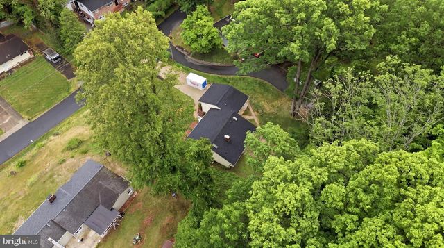 18328 SHARON RD, Triangle, VA 22172