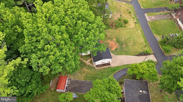 18328 SHARON RD, Triangle, VA 22172