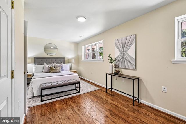 18328 SHARON RD, Triangle, VA 22172
