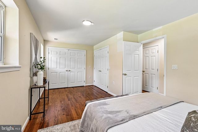 18328 SHARON RD, Triangle, VA 22172