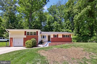 18328 SHARON RD, Triangle, VA 22172