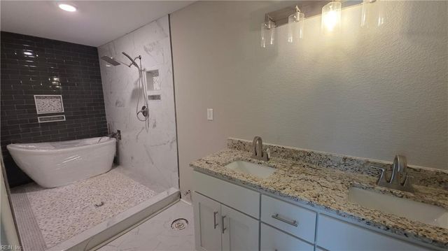 641 Gallbush RD, Chesapeake, VA 23322