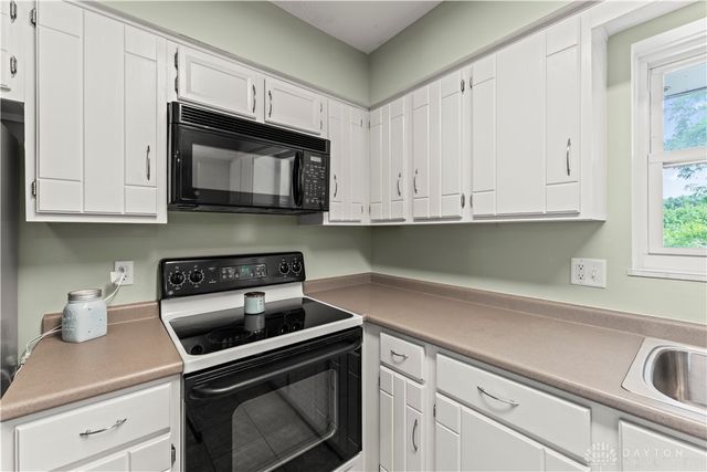 416 Bent Twig Drive, Vandalia, OH 45377