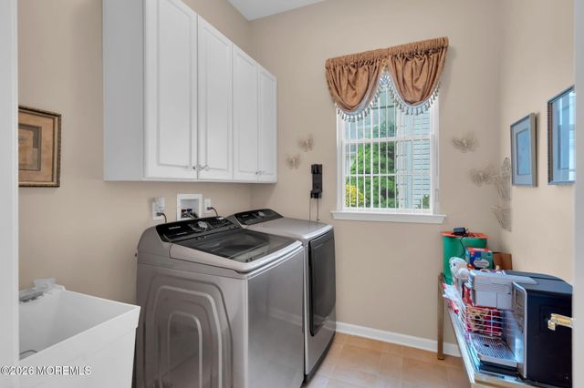 15 Cog Hill Court, Jackson, NJ 08527