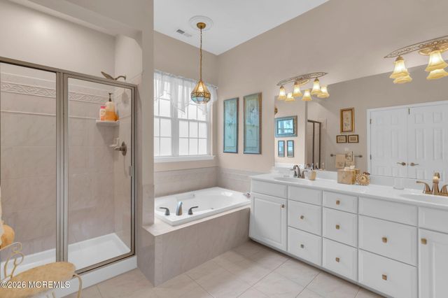 15 Cog Hill Court, Jackson, NJ 08527