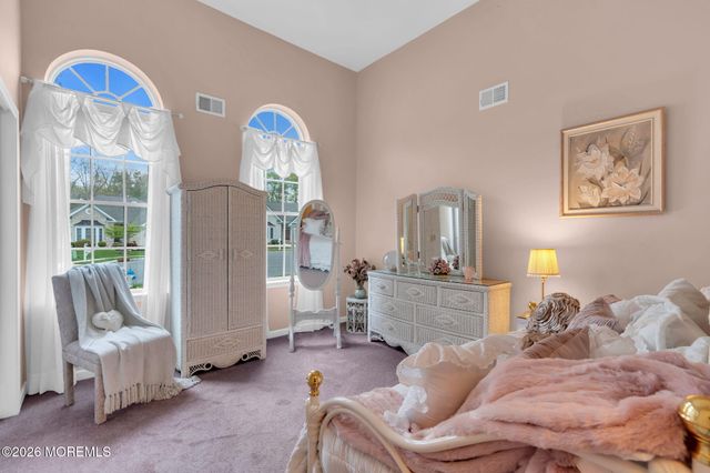 15 Cog Hill Court, Jackson, NJ 08527