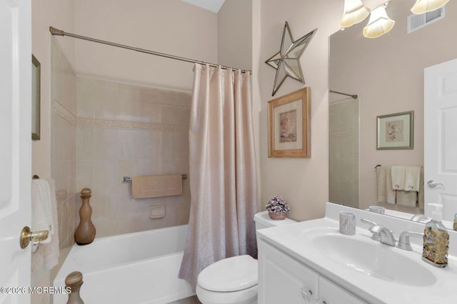15 Cog Hill Court, Jackson, NJ 08527