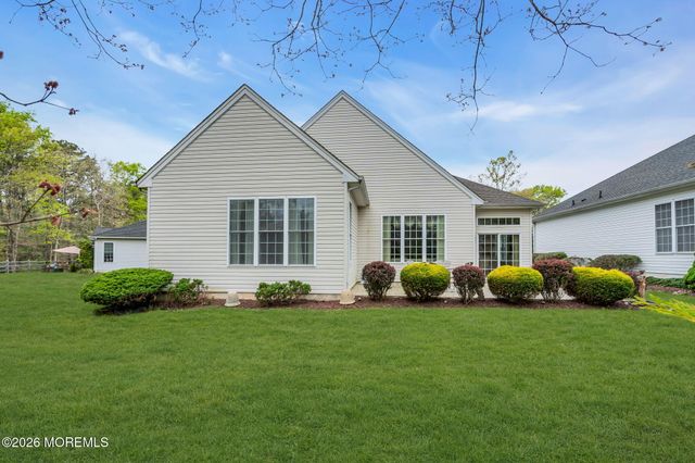 15 Cog Hill Court, Jackson, NJ 08527