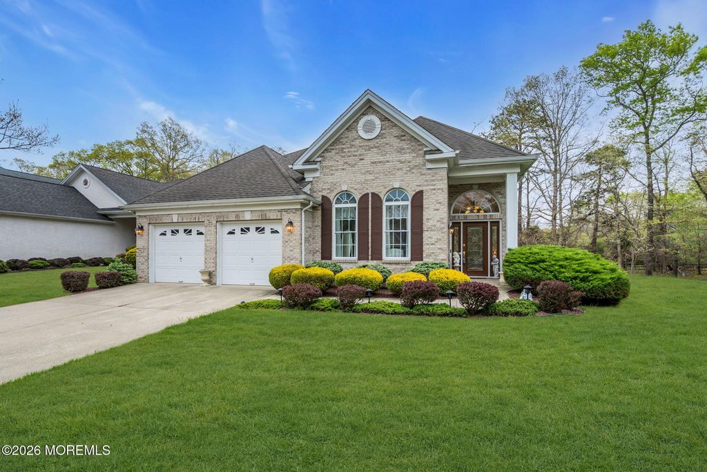 15 Cog Hill Court, Jackson, NJ 08527