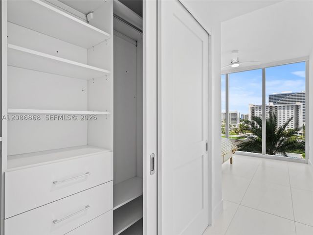 153 N Seabreeze 605-S, Fort Lauderdale, FL 33304