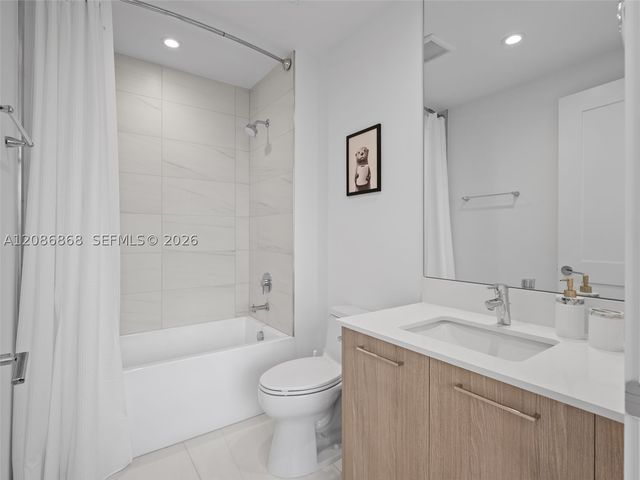 153 N Seabreeze 605-S, Fort Lauderdale, FL 33304
