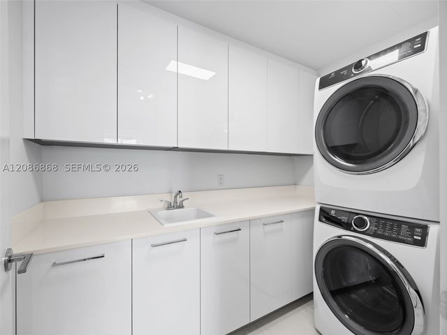 153 N Seabreeze 605-S, Fort Lauderdale, FL 33304