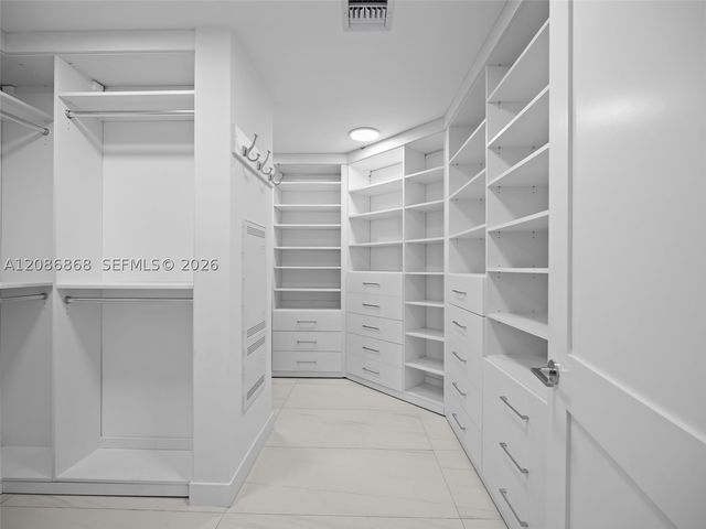 153 N Seabreeze 605-S, Fort Lauderdale, FL 33304