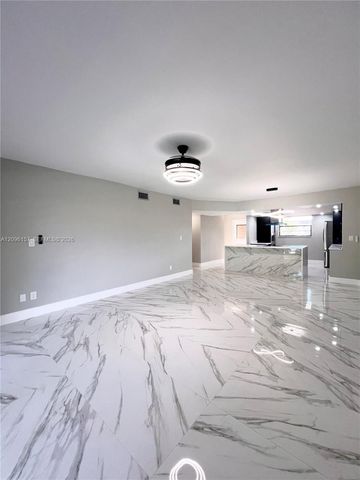 4940 E Sabal Palm Boulevard 312, Tamarac, FL 33319