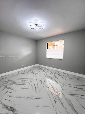 4940 E Sabal Palm Boulevard 312, Tamarac, FL 33319