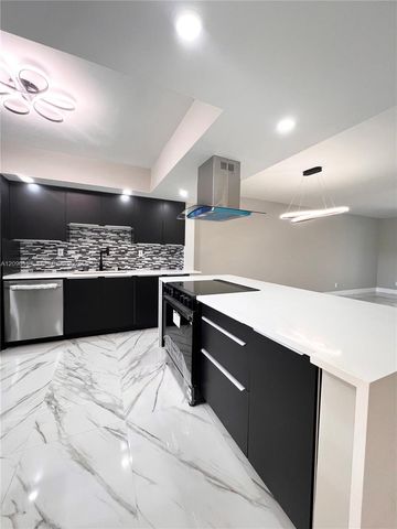 4940 E Sabal Palm Boulevard 312, Tamarac, FL 33319