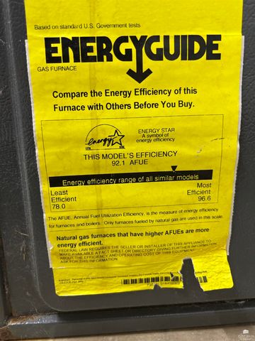 2203 Country Club Dr, Wamego, KS 66547