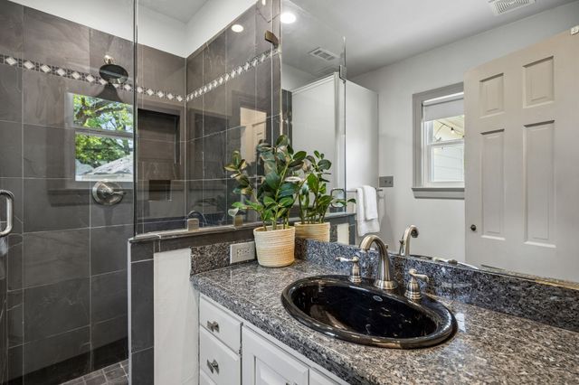 6018 Winton Street, Dallas, TX 75206